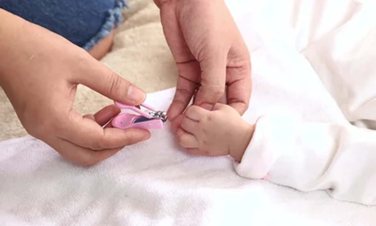 how to clean under baby nails 